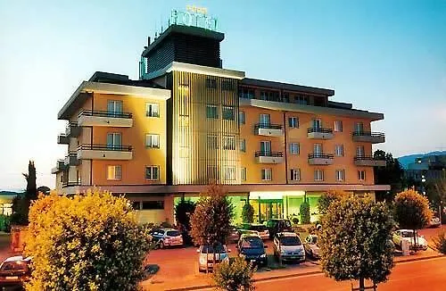 Valdarno 4*